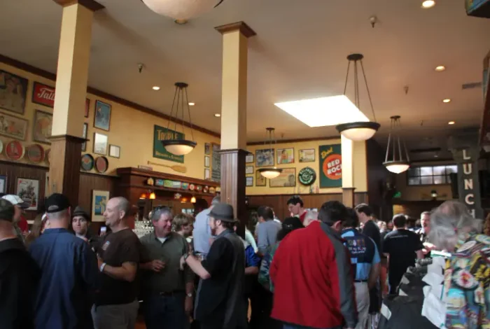 A crowded brewpub